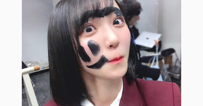 野口衣織の顔に落書き