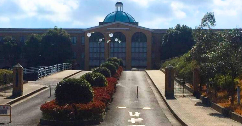 創成館高校の校舎画像